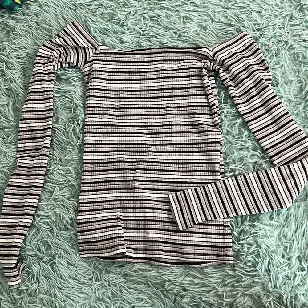 Over the shoulder Hollister stripe shirt